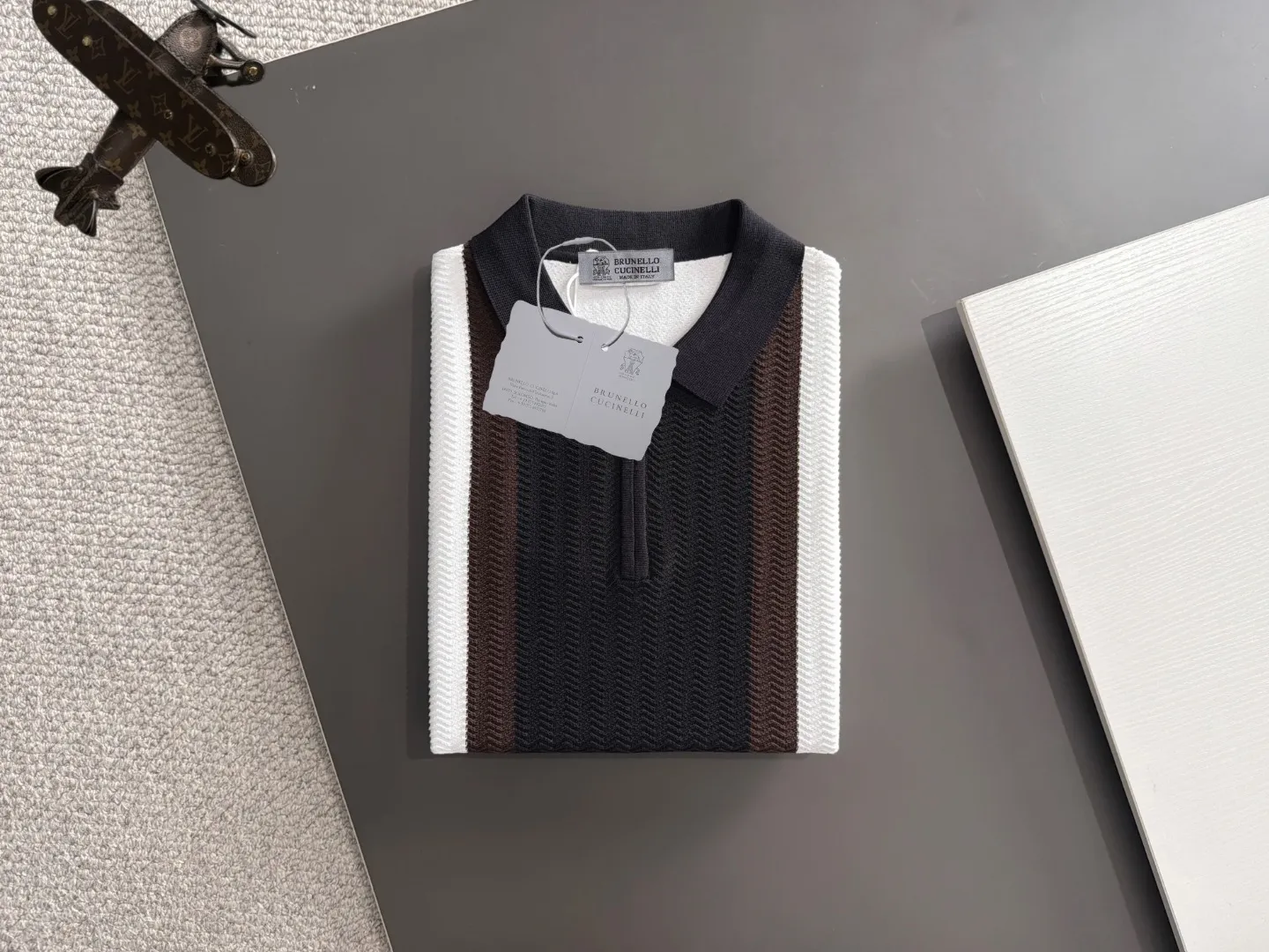 Next day shipment High Quality BC 2026 Summer New Arrival men's short-sleeved T-shirt Made of combed cotton yarn knitted cotton fabric, pure cotton high-weight special yarn, it feels full of weight when weighed, and the upper body is more textured than ordinary T-shirts. This texture can cope with the weather easily and is suitable for both hot and cold! The pattern on the chest adopts three-dimensional embroidery technology, and is perfectly produced stitch by stitch with reference to the original version! Loose fit design, looks noble. Size: M to XXXL